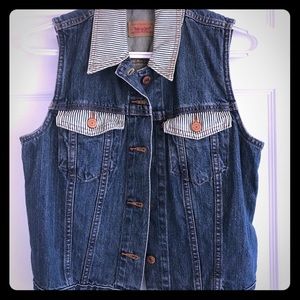 Levi’s denim vest